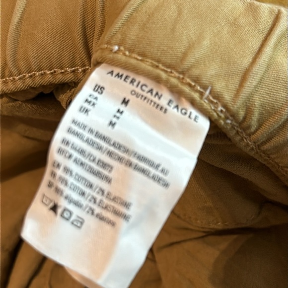 AMERICAN EAGLE NEXT LEVEL FLEX JOGGERS… khaki. Size Medium. - Picture 6 of 6
